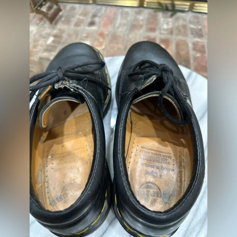 Dr. Martens 8053 Made in England Leather Oxford Shoes Men’s 9 / Women’s 10 Black